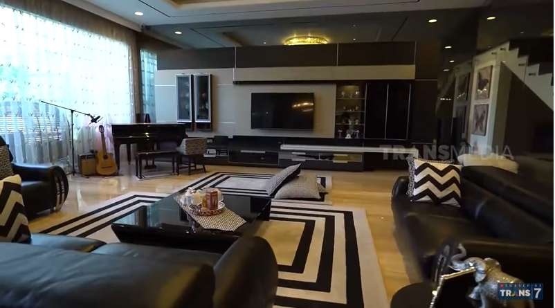 10 Potret Rumah ‘Sultan Cantik’ Hilda Jayasasmita, Bak Hotel Bintang Lima, Berlapis Marmer Rp5 Miliar!
