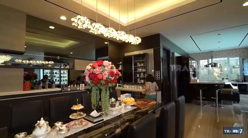 10 Potret Rumah ‘Sultan Cantik’ Hilda Jayasasmita, Bak Hotel Bintang Lima, Berlapis Marmer Rp5 Miliar!