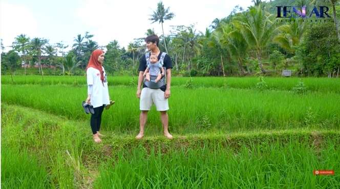 10 Potret Sawah Baby Leslar yang Luasnya Gak Ketulungan, Juragan Sejak Bayi!