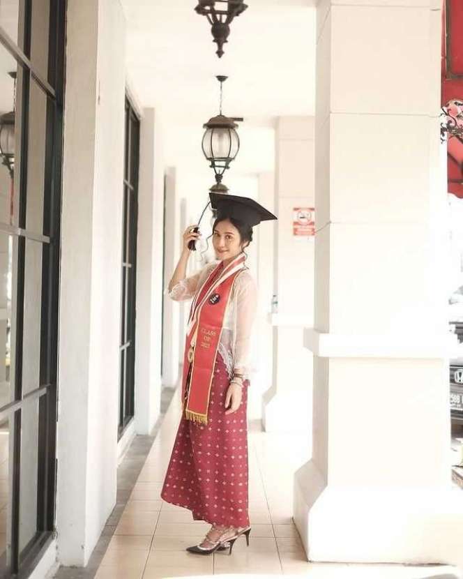 Jadi Nunung di Film Srimulat, Inilah Potret Zulfa Maharani di Dunia Nyata, Aslinya Kece Banget!