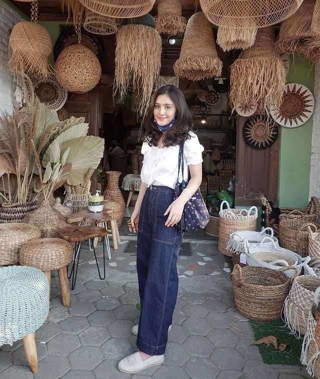 Jadi Nunung di Film Srimulat, Inilah Potret Zulfa Maharani di Dunia Nyata, Aslinya Kece Banget!