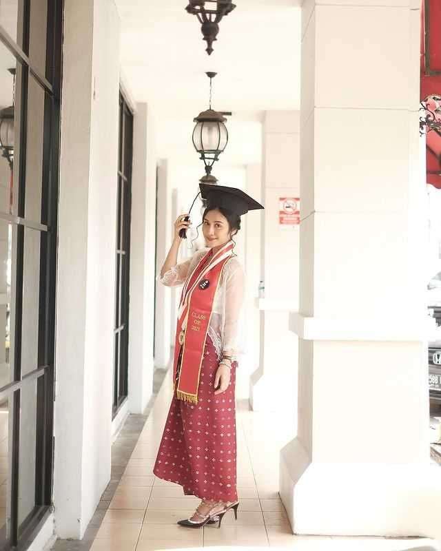 Jadi Nunung di Film Srimulat, Inilah Potret Zulfa Maharani di Dunia Nyata, Aslinya Kece Banget!