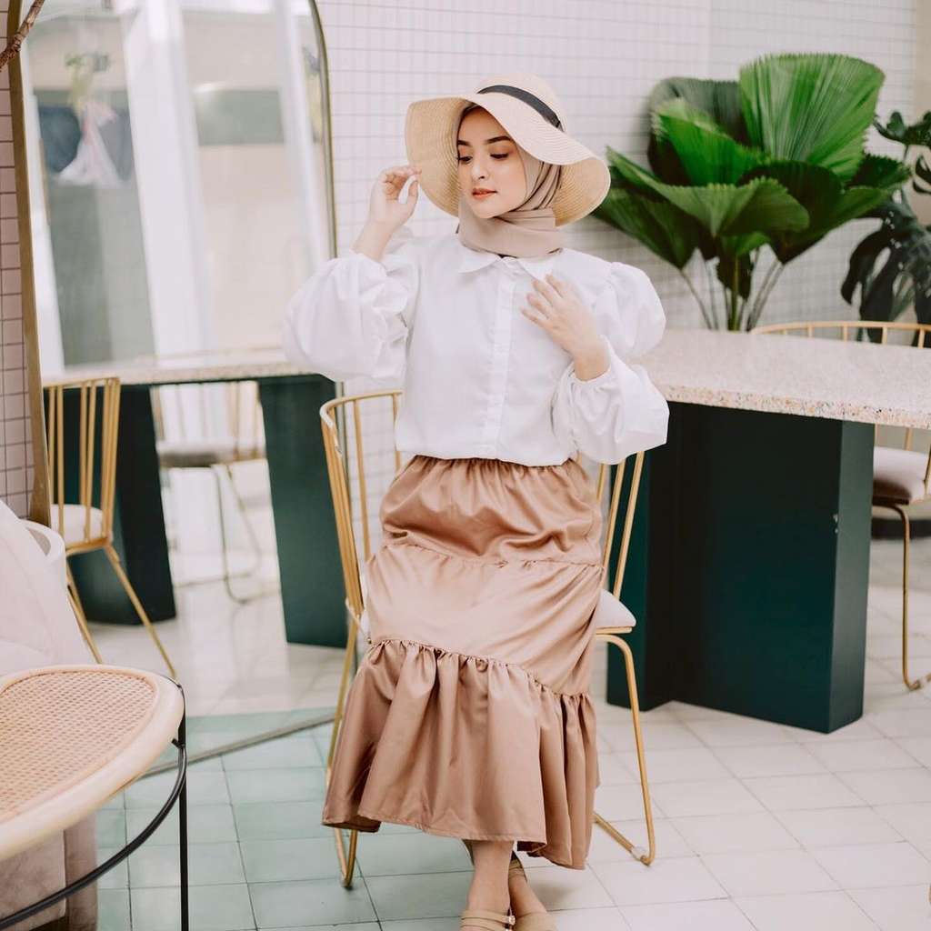 9 Potret Cantik Nabila Ishma, Kekasih Eril Putra Ridwan Kamil yang Jadi Sorotan, Bukan Orang Sembarangan!
