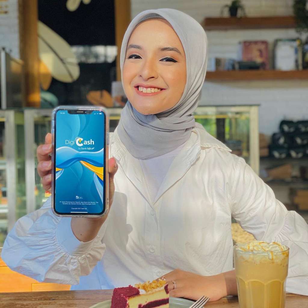 9 Potret Cantik Nabila Ishma, Kekasih Eril Putra Ridwan Kamil yang Jadi Sorotan, Bukan Orang Sembarangan!