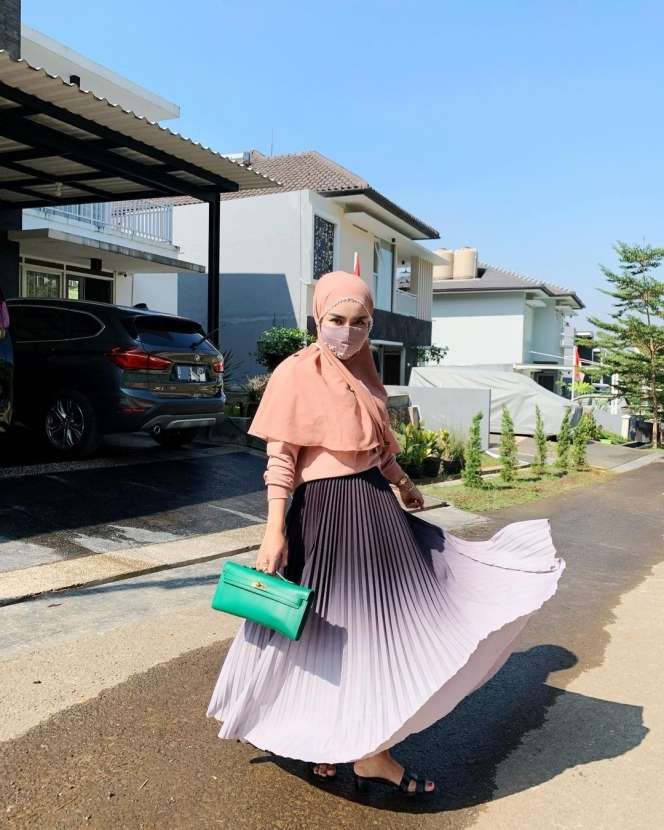 10 Adu Mewah Rumah Uya Kuya VS Medina Zein, Berseteru, Mana yang ‘Sultan’ Sungguhan?