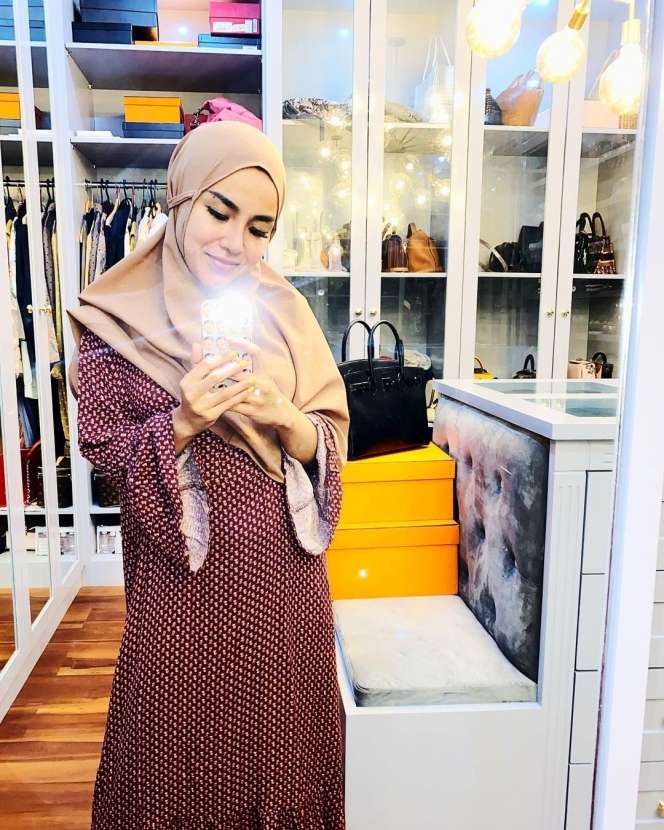 10 Adu Mewah Rumah Uya Kuya VS Medina Zein, Berseteru, Mana yang ‘Sultan’ Sungguhan?