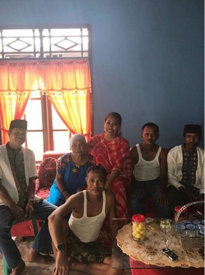 Dulu Pernah Jadi ART, Kini Jadi Biduan dengan Bayaran Mahal, Intip Penampakan Rumah Evi Masamba