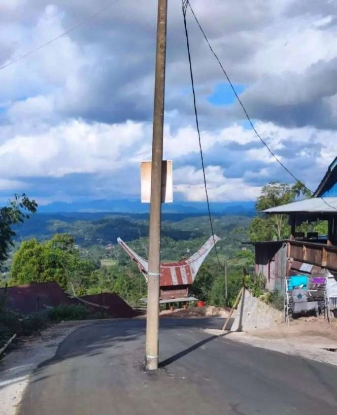 10 Potret Pembangunan Jalan Ini Nyeleneh Banget, Hasilnya Bikin Geleng-Geleng Kepala!