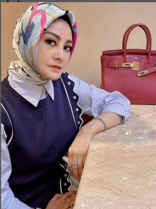 Masih Ingat Cici Paramida yang 13 Tahun Menjanda? Kini Punya Pacar Berondong dari Arab!