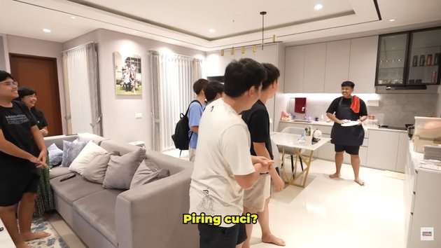 10 Potret Mewahnya Rumah Baru Jerome Poline, Kamar Tidur Idaman Banget, Bak Hotel Bintang Lima