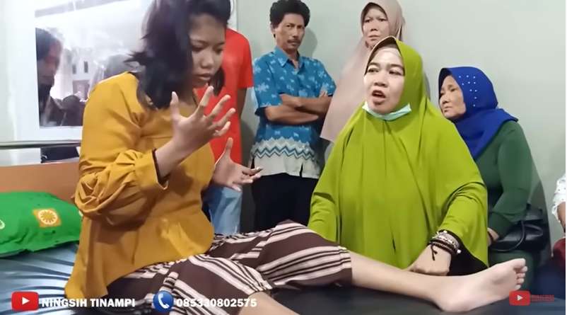Ingat Dukun Ningsih Tinampi? Dulu Ngaku Bisa Panggil Nabi & Malaikat, Kabarnya Bikin Syok, Kini Diangkat Jadi Ibu Bhayangkari