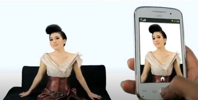 9 Potret Lawas Artis Saat Jadi Bintang Iklan HP, Penampilan Syahrini Masih Jadul Banget, Pangling!