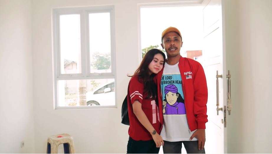 10 Adu Mewah Rumah Ojak VS Mas Pur Tukang Ojek Pengkolan, Bak Bumi dan Langit, Jomplang Banget!