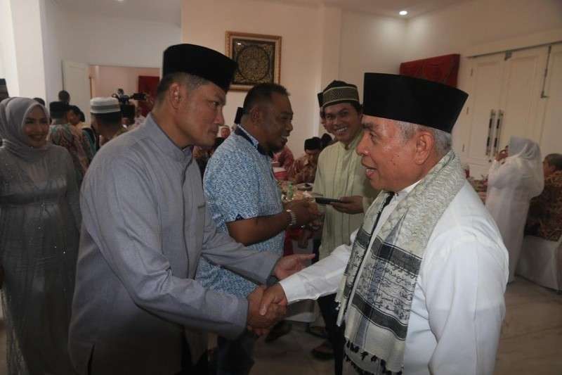 4 Potret Rumah Gubernur Terkaya di Kalimantan, Ada Mantan suami Ussy Sulistiawaty, Sultan Abis!