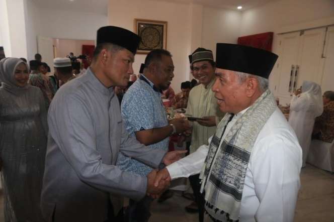 4 Potret Rumah Gubernur Terkaya di Kalimantan, Ada Mantan suami Ussy Sulistiawaty, Sultan Abis!