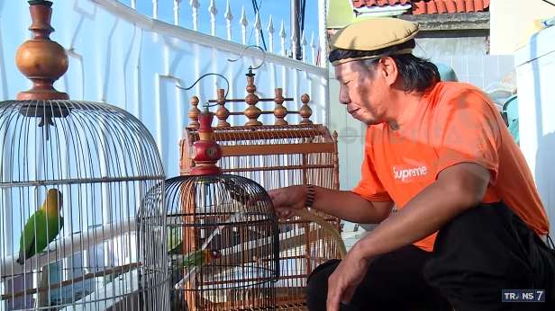 10 Adu Mewah Rumah Mandra VS Mastur, Bak Bumi dan Langit, Sang Adik Kini Jadi Penjual Dodol!