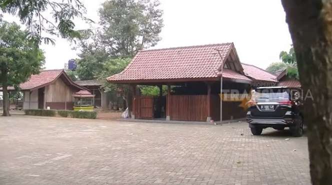 10 Adu Mewah Rumah Mandra VS Mastur, Bak Bumi dan Langit, Sang Adik Kini Jadi Penjual Dodol!