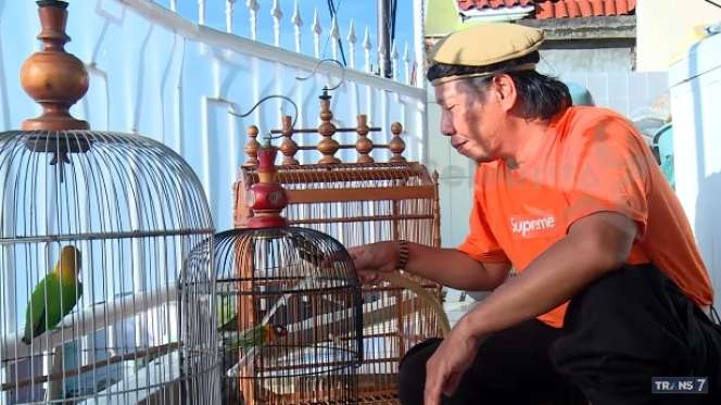 10 Adu Mewah Rumah Mandra VS Mastur, Bak Bumi dan Langit, Sang Adik Kini Jadi Penjual Dodol!