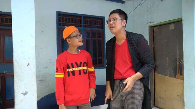 10 Potret Adu Kontrakan Sony Wakwaw VS Misca Mancung, Kondisinya Memprihatinkan!