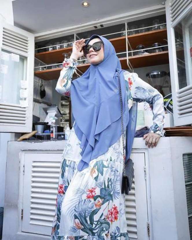 Potret Ranee Kakak Indra Bruggman yang Luput dari Sorotan, Paras Cantiknya Bule Banget! 