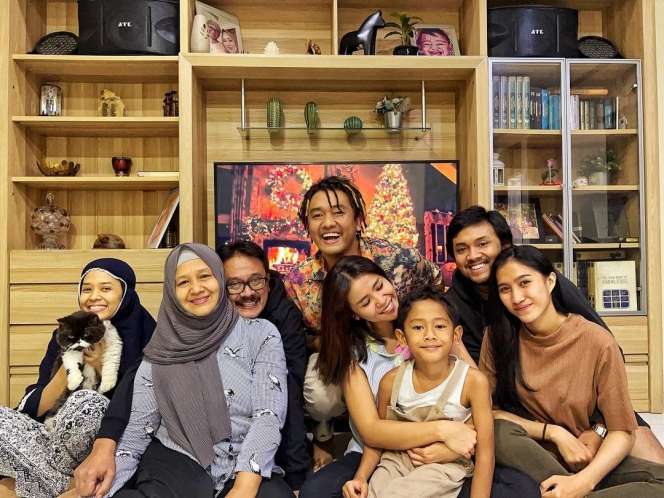 10 Adu Mewah Rumah Uus VS Arie Kriting, Sama-Sama Masih Ngontrak, Ternyata Bak Langit dan Bumi