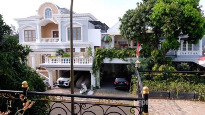 10 Potret Rumah Errina GD ‘Pemain Drama Kolosal’, Sultan di Dunia Nyata, Disebut Istana Cibubur!