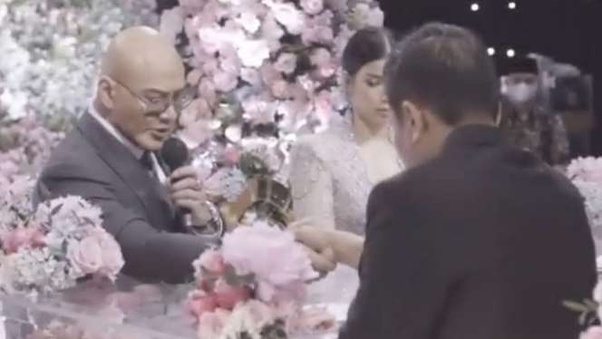 Potret Deddy Corbuzier dan Sabrina Chairunnisa Menikah di Tanggal Cantik