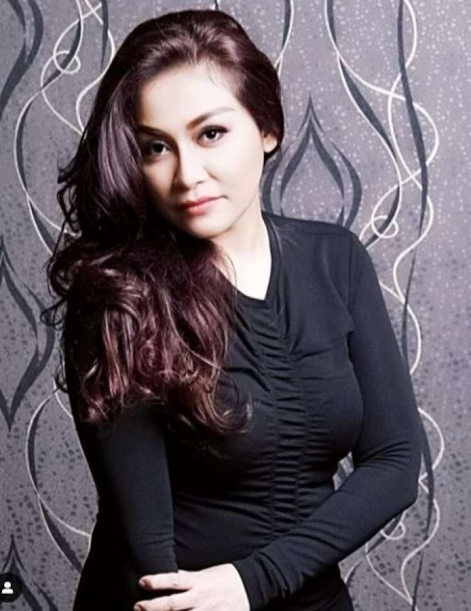 Masih Ingat Virnie Ismail? Lama Tak Ada Kabar, Kini Penampilannya Bikin Pangling, Cantiknya Kebangetan!