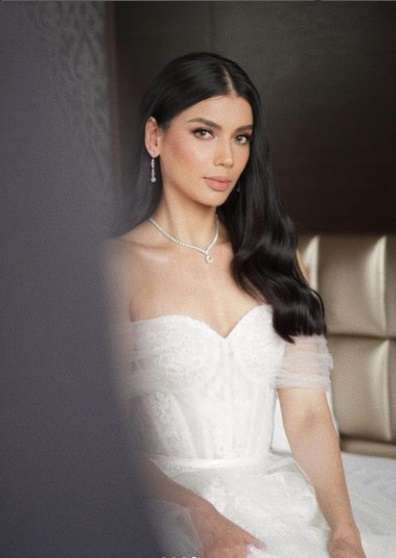 7 Potret Cantik Sabrina Chairunnisa di Hari Pernikahan, Gaun dan Riasannya Bikin Pangling!