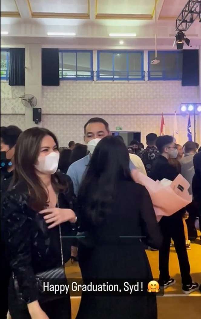 Masih Ingat Yusuf Subrata Mantan Suami Cut Tary? Begini Kabarnya Usai Bercerai, Rambut Putih dan Wajah Tampan Bikin Salfok!