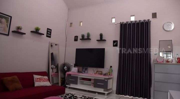 Adu Mewah 3 Rumah Artis Mantan ART, Elly Sugigi Ternyata Tajir Abis, Nyaris Rp 1 Miliar
