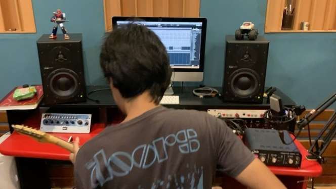 10 Adu Mewah Rumah Duta VS Eross Sheila on 7, Bak Bumi dan Langit, Lebih Tajir Sang Gitaris?