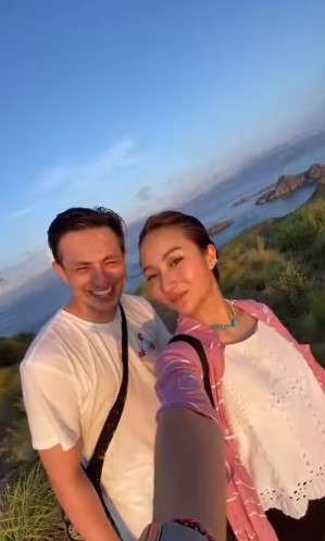 Masih Ingat Naomi Zaskia yang Gagal Jadi Nyonya Sule? Kini Pamer Foto Bareng Pacar, Sosok Pasanganya Disorot