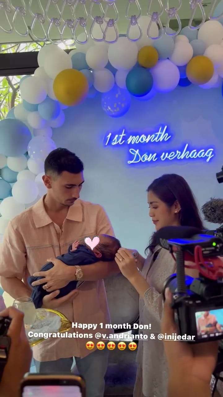 Potret Perayaan Satu Bulan Anak Jessica Iskandar dan Vincent Verhaag, Nama dan Wajahnya Diungkap!