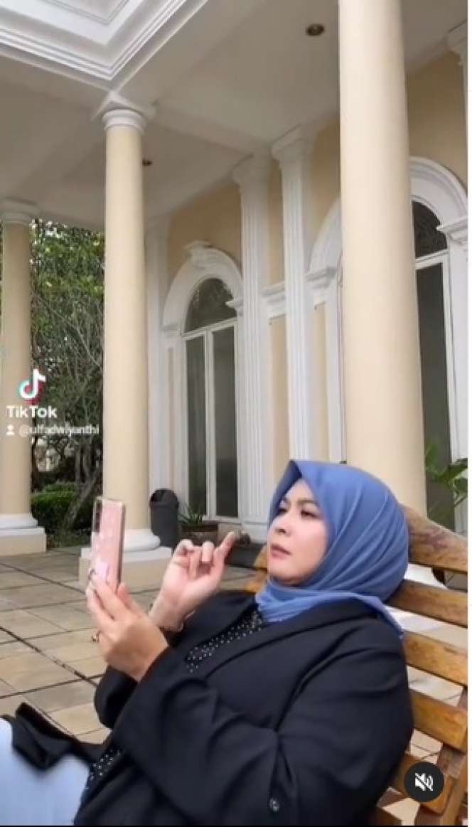 7 Potret Rumah Ulfa Dwiyanti yang Jarang Tersorot, Ternyata Begini Aslinya!