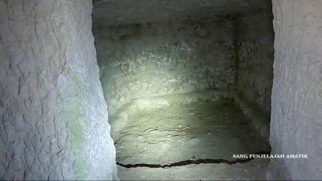 Berlokasi di Tengah Hutan, 8 Potret Rumah Batu Dibangun Dengan Cara Dipahat, Punya Aura Mistis Usai Ditinggal Pemiliknya!