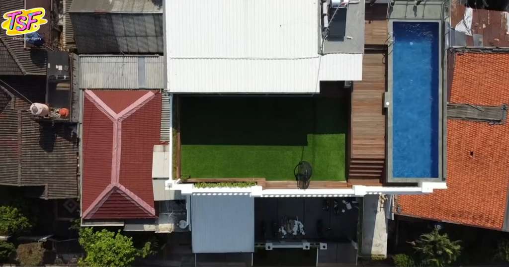 12 Potret Rooftop Rumah Artis Paling Mewah, Rachel Vennya Ada Kolam Renang Tembus Pandang!