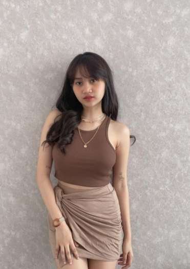 Potret Gaya Permesta Dhyaz Anak Farida Nurhan, Pernah Oplas di Thailand Hingga Hidungnya Alami Infeksi!