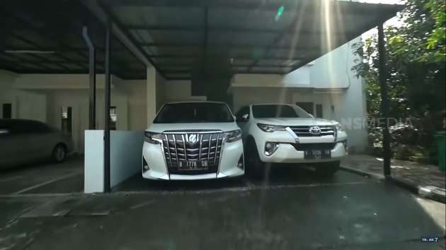 10 Adu Mewah Rumah Dinar Candy VS Nikita Mirzani, Sahabat Jadi Lawan, Siapa yang Lebih Tajir?