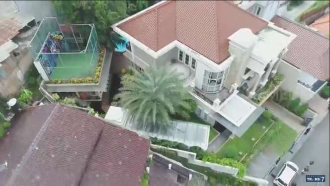 10 Potret Rumah Mewah Artis ‘Sultan’ Dilihat dari Drone, Milik Alshad Ahmad Bak Kastil di Mesir!
