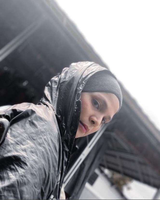 7 Potret Rosmanizar Menantu Rachmawati Soekarnoputri yang Jarang Tersorot, Cantik Banget!