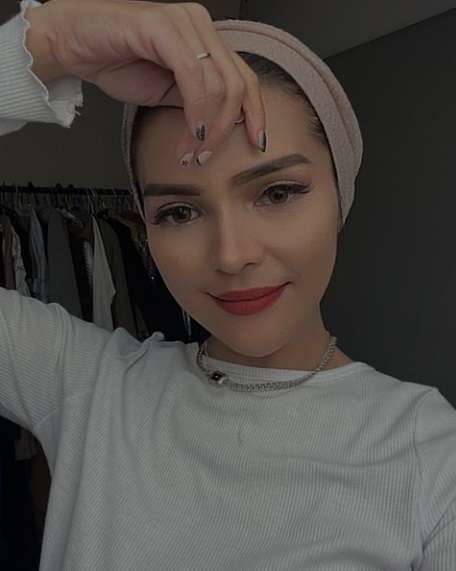 7 Potret Rosmanizar Menantu Rachmawati Soekarnoputri yang Jarang Tersorot, Cantik Banget!
