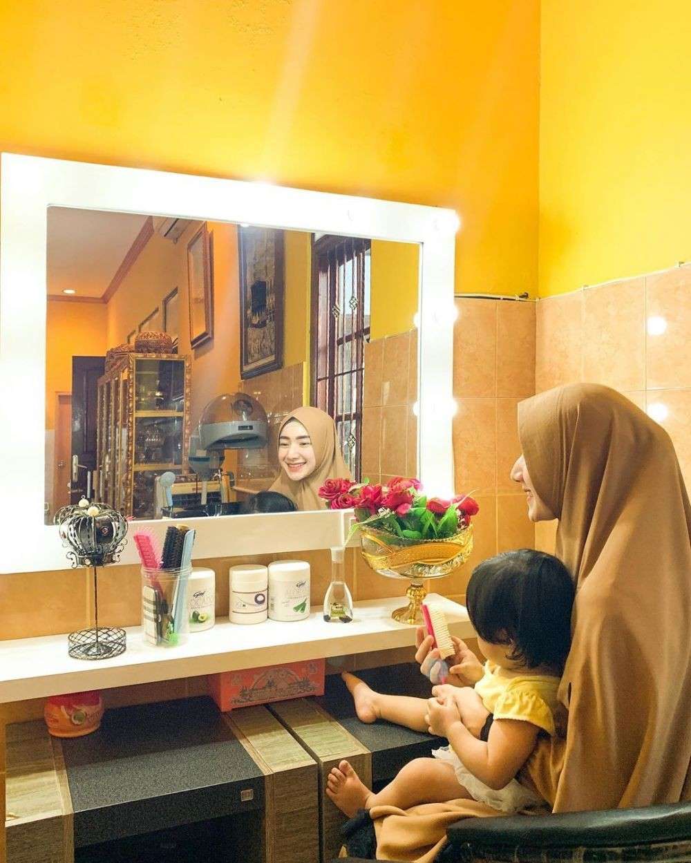 10 Potret Rumah Ustaz Riza Muhammad, Luar Sederhana Dalamnya Mewah Abis, Bak Bangunan India!