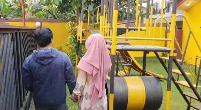 10 Potret Rumah Ustaz Riza Muhammad, Luar Sederhana Dalamnya Mewah Abis, Bak Bangunan India!