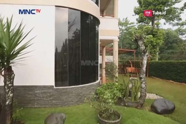 10 Potret Rumah Mewah Presenter Vega Darmawati, Suami Ternyata Bukan Orang Sembarangan!