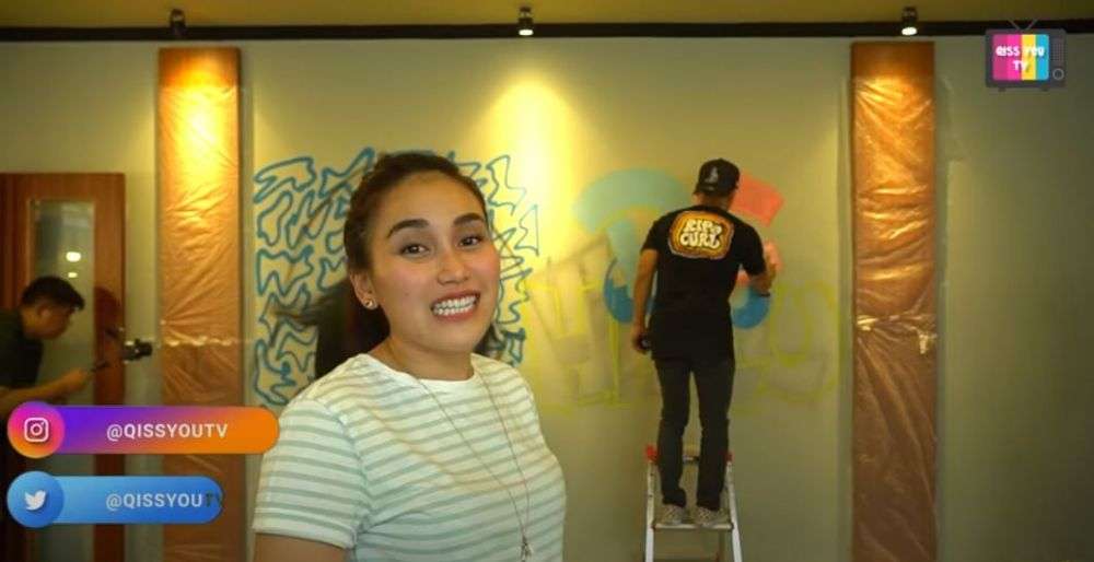10 Potret Cafe ‘De Halu’ Milik Ayu Ting Ting, Ada Mural Karya Wendy Cagur, Keren Abis!