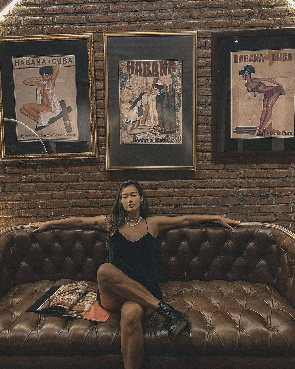Jelang Usia 40 Tahun, Potret Terbaru Ratu Felisha Pose Pamer Tato di Area Ini