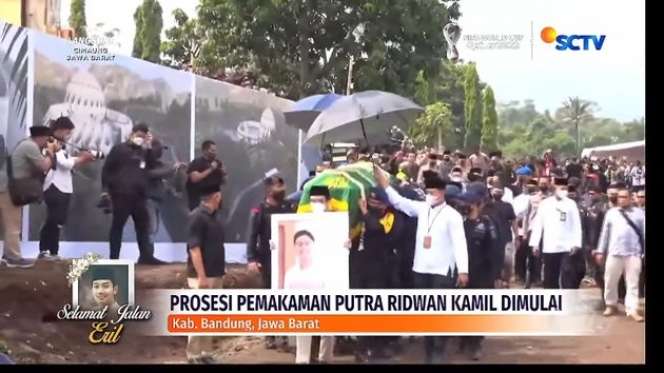 Potret Suasana Pemakaman Eril, Ridwan Kamil dan Atalia Tegar Melepas Kepergian Sang Putra