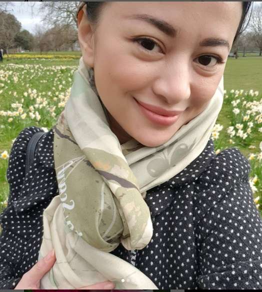 Masih Ingat Angie ‘Virgin’? Begini Kabarnya usai Tak Lagi Tinggal di Indonesia, Nasibnya Berubah Drastis!