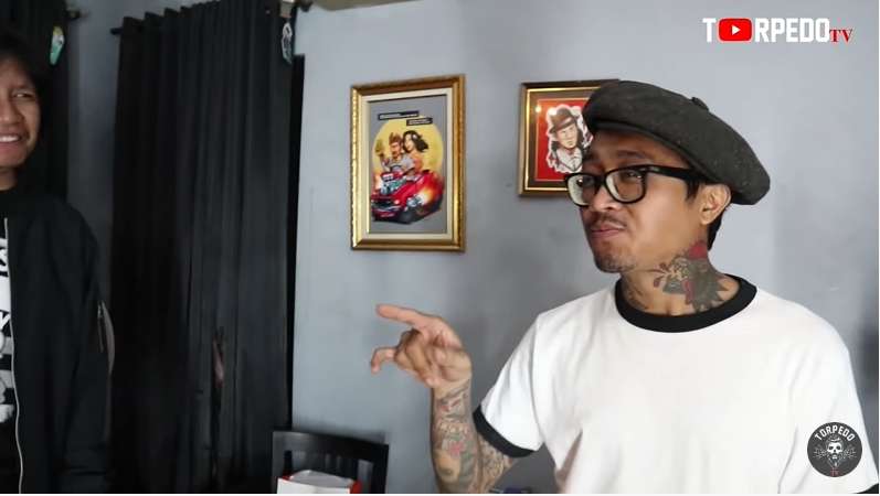 10 Potret Kamar Tidur Jerinx SID, Terkesan ‘Hot’ & Romantis, Lukisan Nora Alexandra Bikin Salfok! 